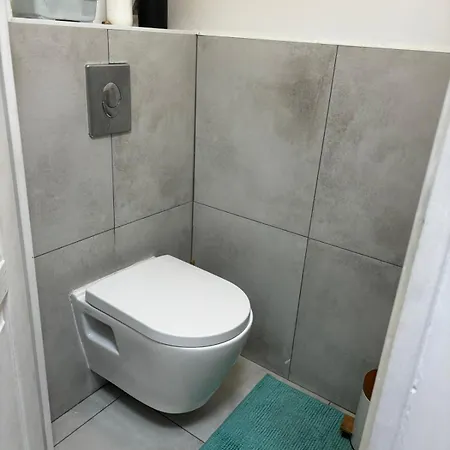 Apartment T3 70 M2 Vénissieux